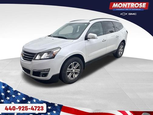 Pearl 2017 Chevrolet Traverse 2LT
