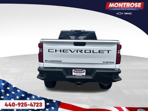 Summit White 2025 Chevrolet Silverado 2500 Custom