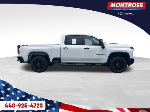 Summit White 2025 Chevrolet Silverado 2500 Custom