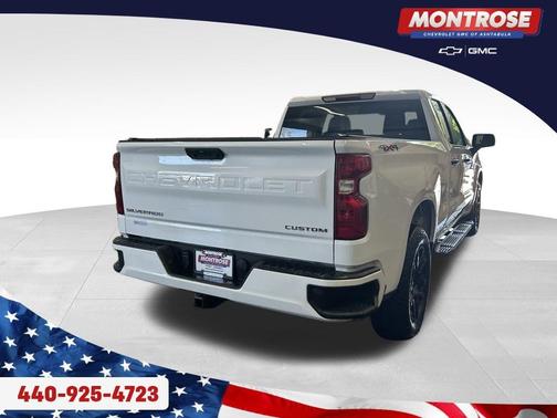 Summit White 2023 Chevrolet Silverado 1500 Custom