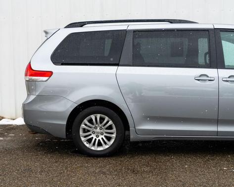 2013 Toyota Sienna XLE