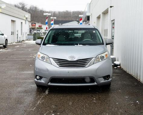 2013 Toyota Sienna XLE