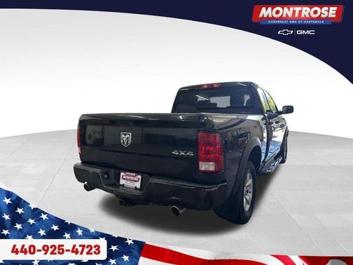 Brilliant Black Crystal Pearlcoat 2017 RAM 1500 Express