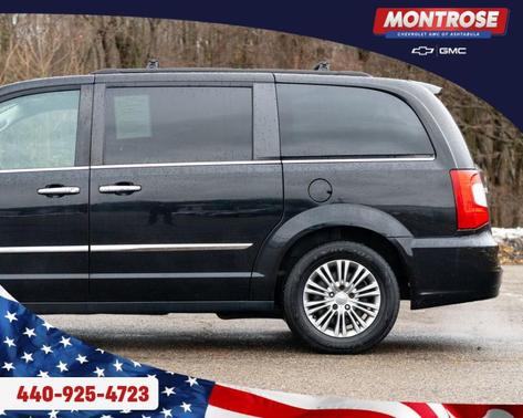 2012 Chrysler Town & Country Touring