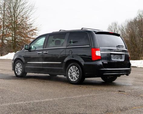 2012 Chrysler Town & Country Touring