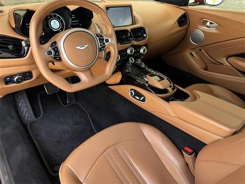 2020 Aston Martin Vantage Base
