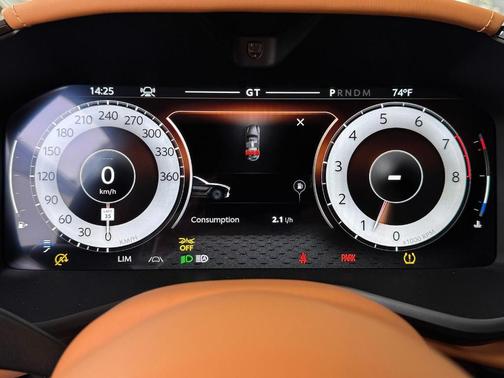 2025 Aston Martin DBX 707