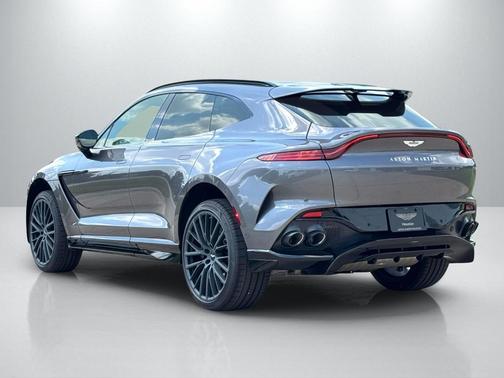 2025 Aston Martin DBX 707