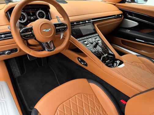 2024 Aston Martin DB12 Base
