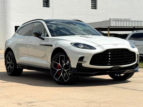 2025 Aston Martin DBX 707