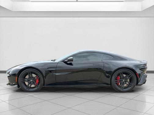 2025 Aston Martin Vantage Base