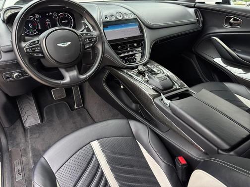 2023 Aston Martin DBX 707