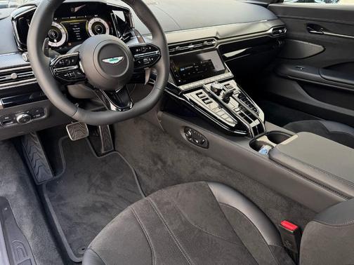 2026 Aston Martin Vantage Base