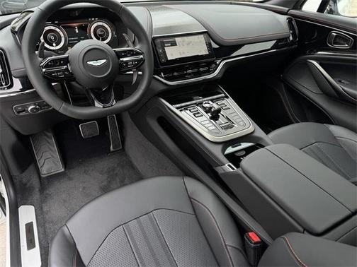 2025 Aston Martin DBX 707