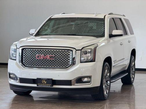 White 2016 GMC Yukon Denali