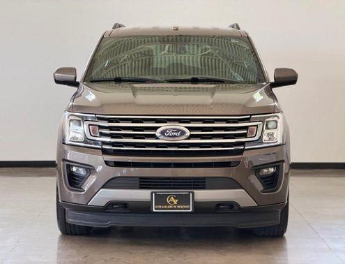 Gray 2019 Ford Expedition XLT