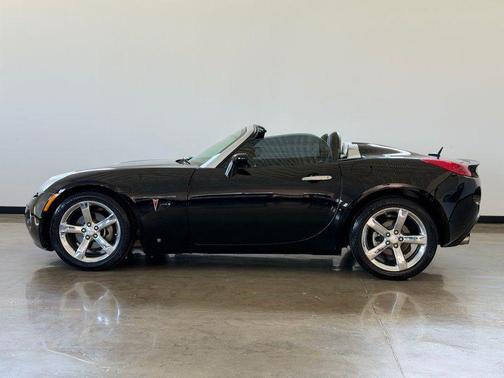 Black 2008 Pontiac Solstice GXP