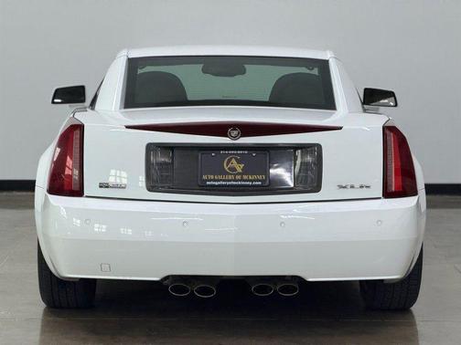 White 2008 Cadillac XLR CLEAN CARFAX LUXURIOUS INTERIOR POWERFUL NORTHSTAR