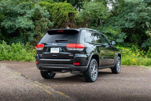 2018 Jeep Grand Cherokee Sterling Edition