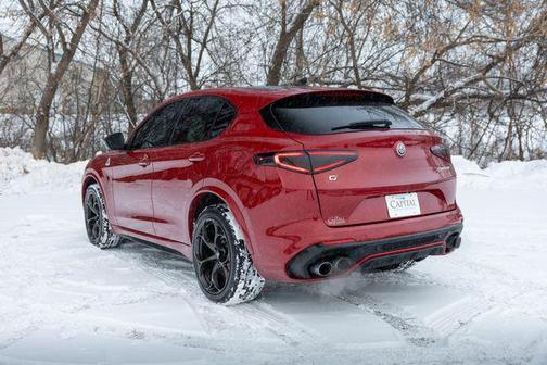 2018 Alfa Romeo Stelvio Quadrifoglio