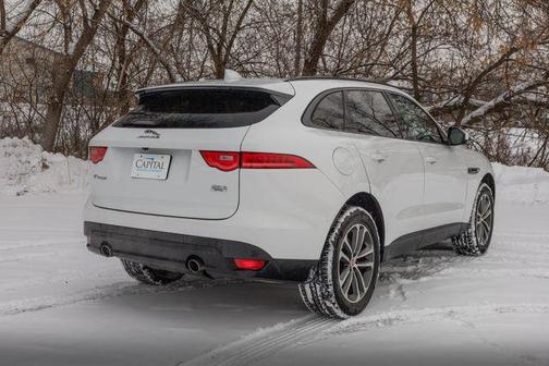 2017 Jaguar F-PACE 35t Premium