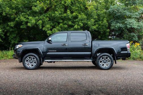 2017 Toyota Tacoma Limited
