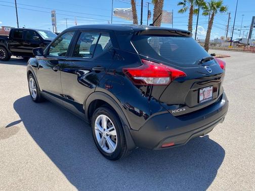 2020 Nissan Kicks S