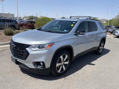 2021 Chevrolet Traverse LT Leather