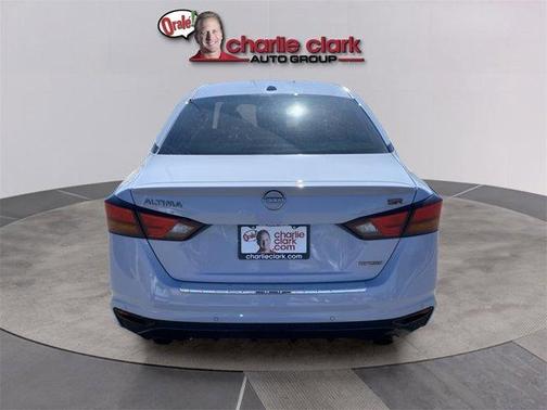 2023 Nissan Altima 2.0 SR