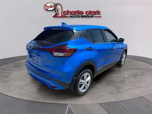 2025 Nissan Kicks Play S