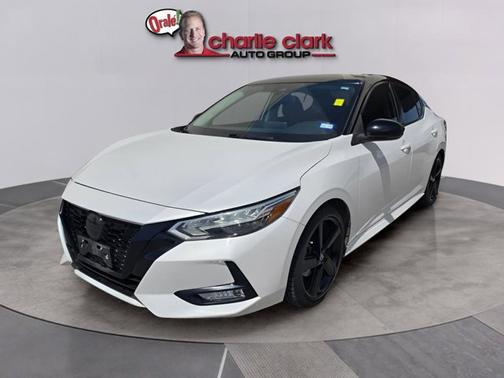 White 2022 Nissan Sentra SR