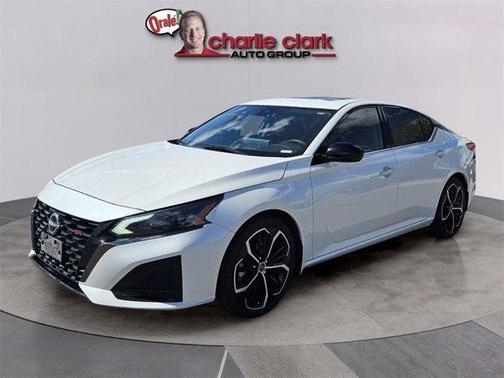2023 Nissan Altima 2.5 SR
