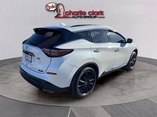 2022 Nissan Murano SV