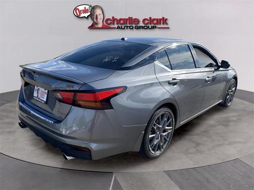 2023 Nissan Altima 2.0 SR