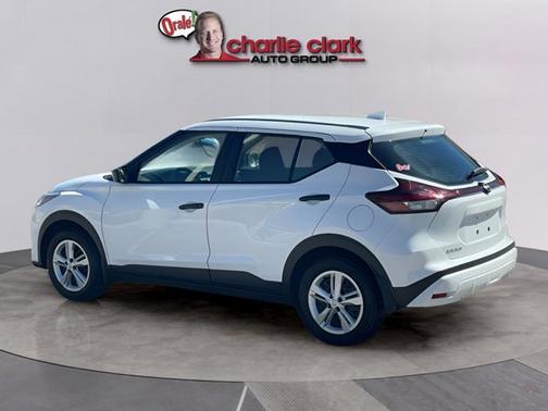 Fresh Powder 2025 Nissan Kicks Play S