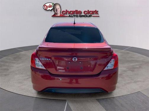 2017 Nissan Versa 1.6 S+