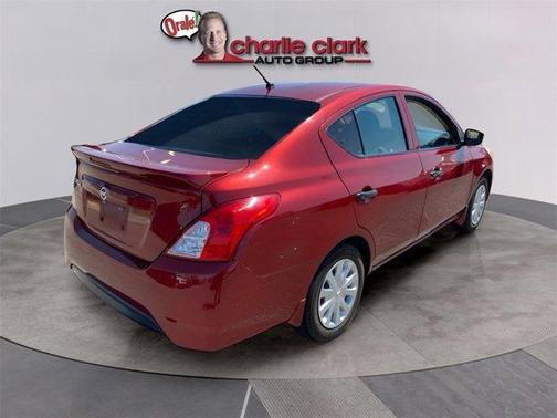2017 Nissan Versa 1.6 S+