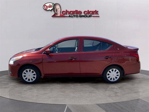 2017 Nissan Versa 1.6 S+