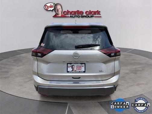 2025 Nissan Rogue SL
