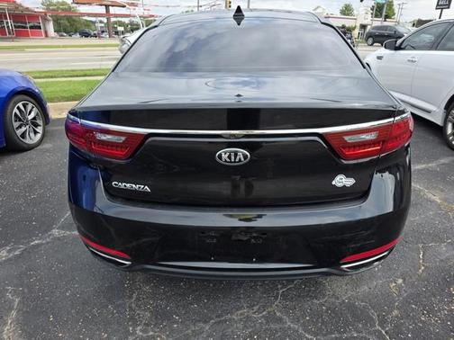 2017 Kia Cadenza Premium