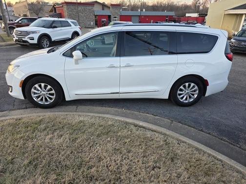 2018 Chrysler Pacifica Touring-L Plus