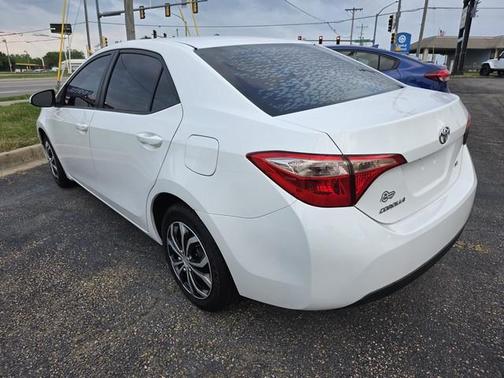 White 2017 Toyota Corolla LE