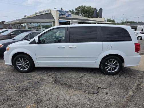 White Knuckle 2015 Dodge Grand Caravan AVP/SE