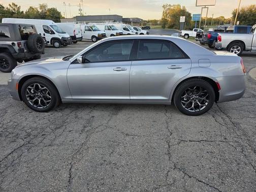 2018 Chrysler 300 S