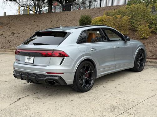 2025 Audi RS Q8 performance