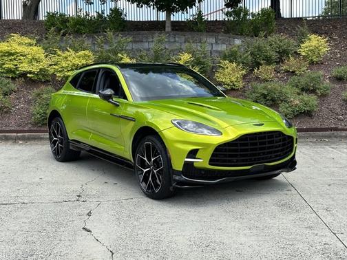 2025 Aston Martin DBX 707