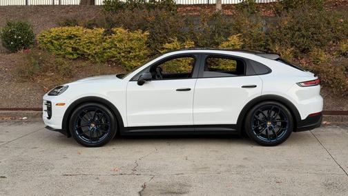 2024 Porsche Cayenne Turbo GT