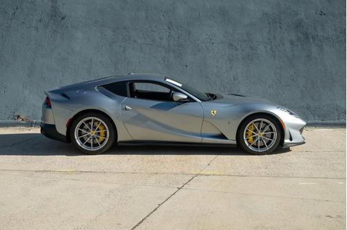 2020 Ferrari 812 Superfast Base
