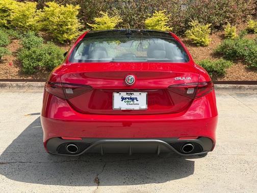 Rosso Alfa 2017 Alfa Romeo Giulia Ti
