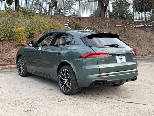 2026 Maserati Grecale Modena